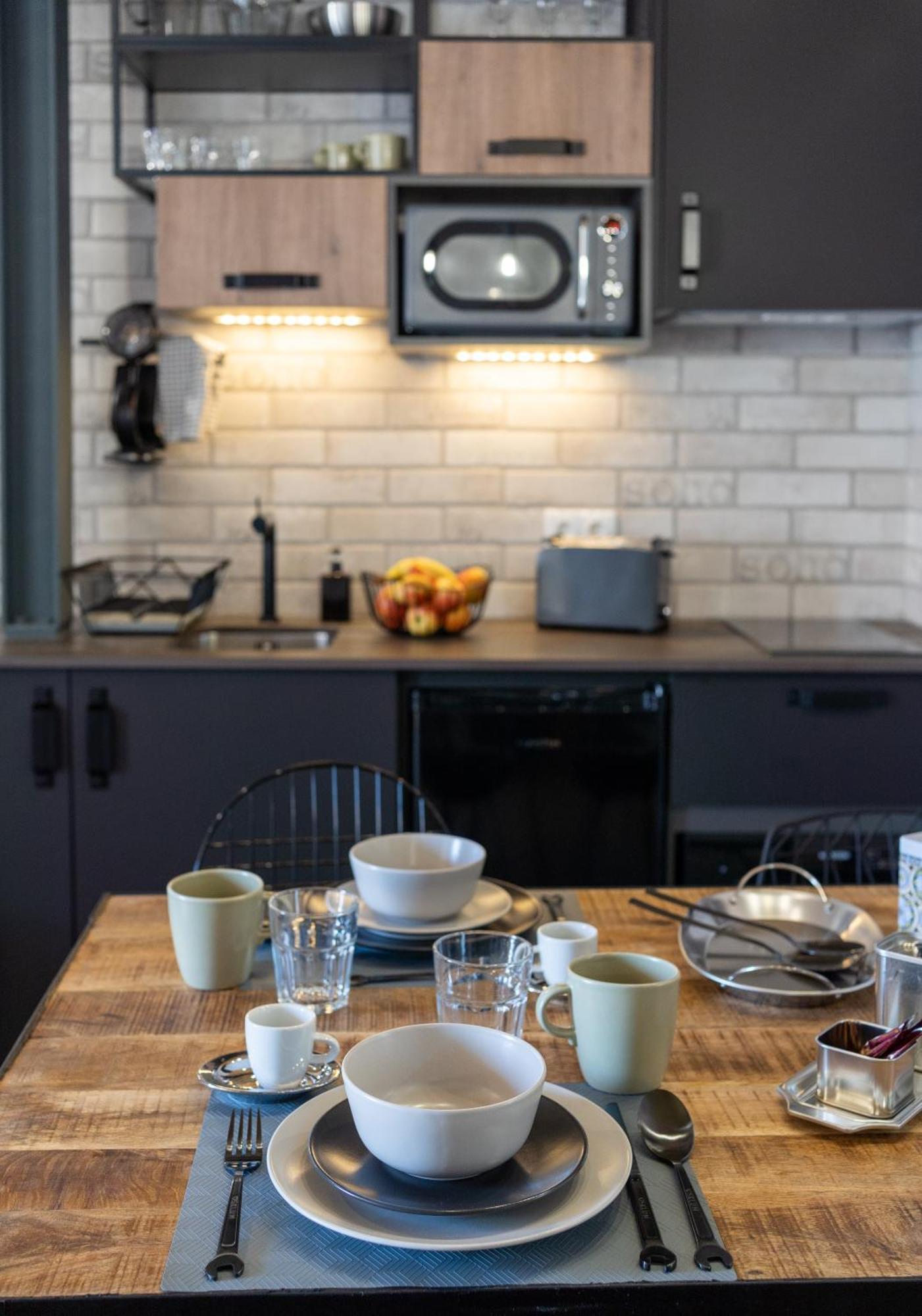 7 Styles Apartments By Raspberry Cascade فارو الغرفة الصورة